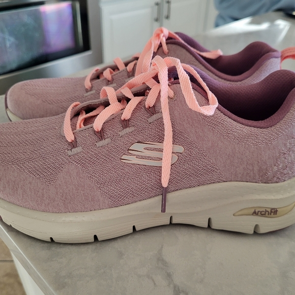 NWOT Skechers Arch Fit Comfy Wave Pink 🩷🩷🩷🩷🩷🩷 - Picture 4 of 5